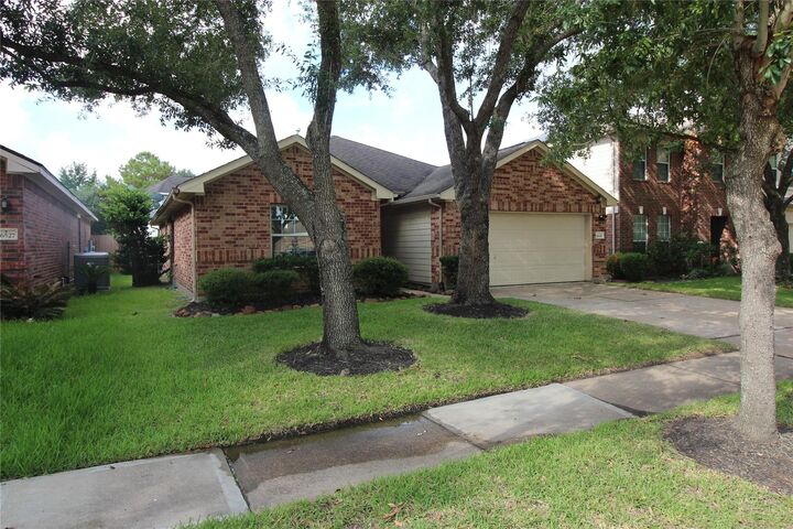 Property Photo: 16531 Sperry Gardens Drive TX 77095