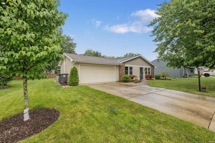 Property Photo:  6811 Wrangler Court  IN 46835-1735 