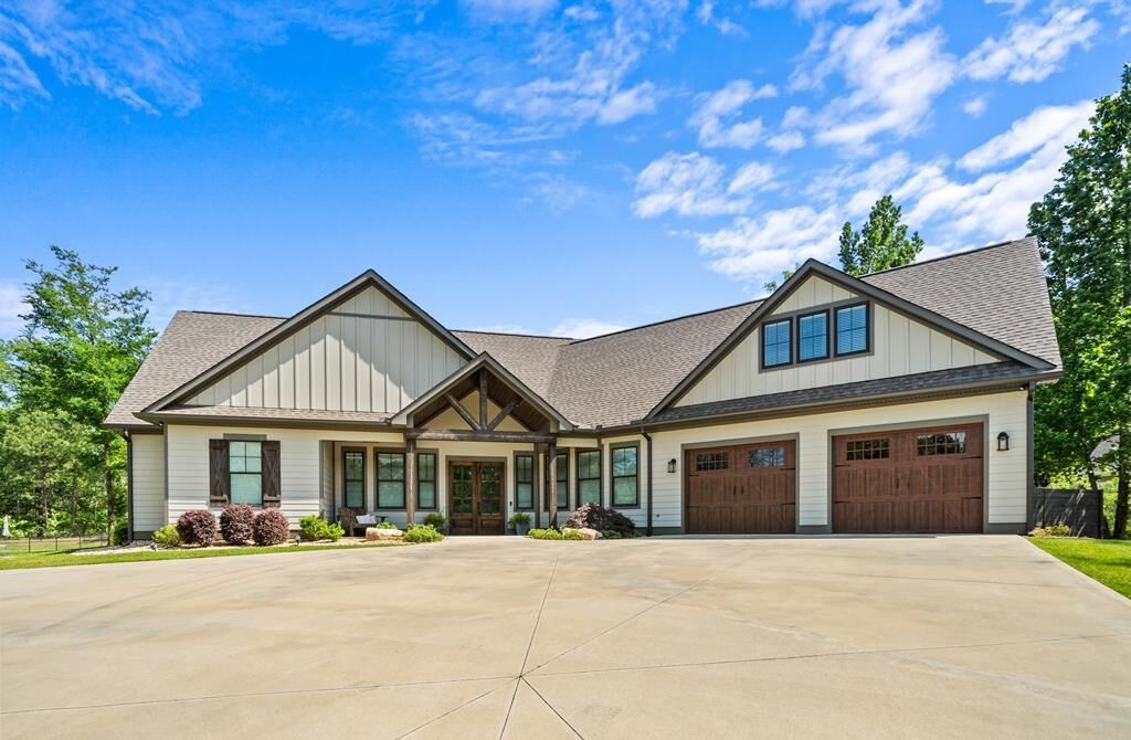 Property Photo:  483 High Bluff Court  GA 31061 