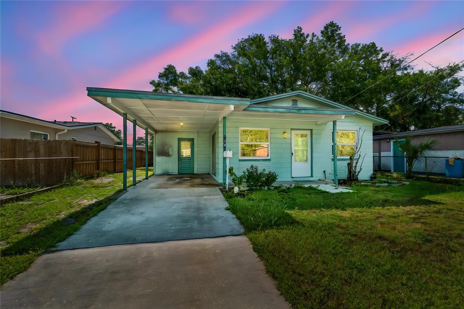 Property Photo: 6706 S Mascotte Street FL 33616