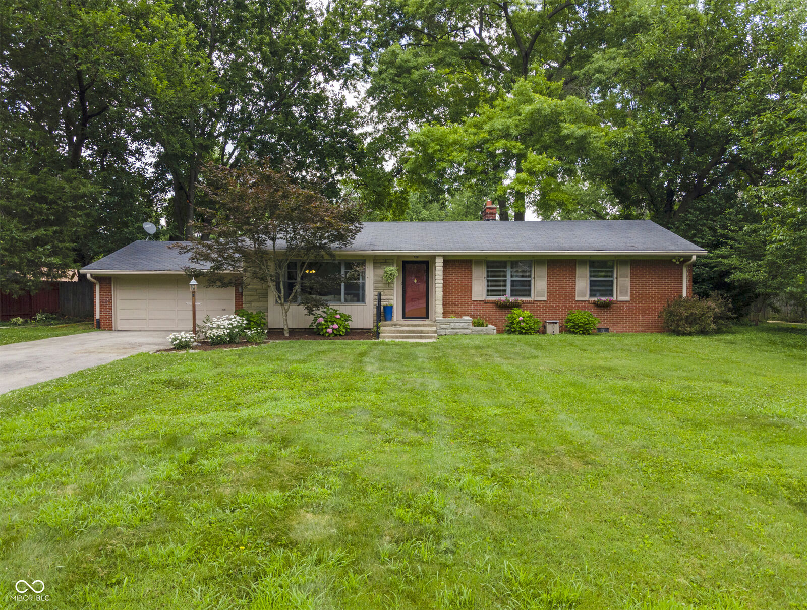 Property Photo:  10237 Park Avenue N  IN 46280 