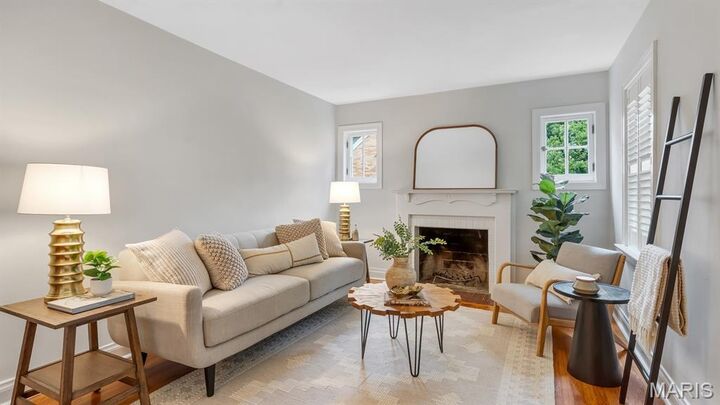 Property Photo:  1439 S Elm Avenue  MO 63119 