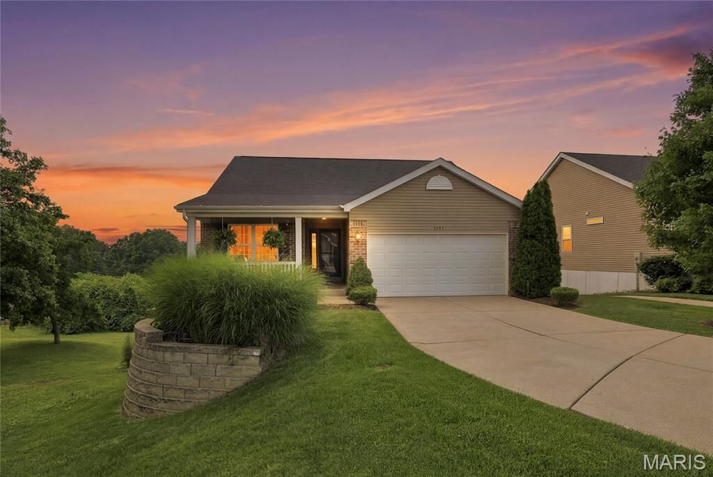 Property Photo:  2237 Hagenstone Terrace  MO 63125 