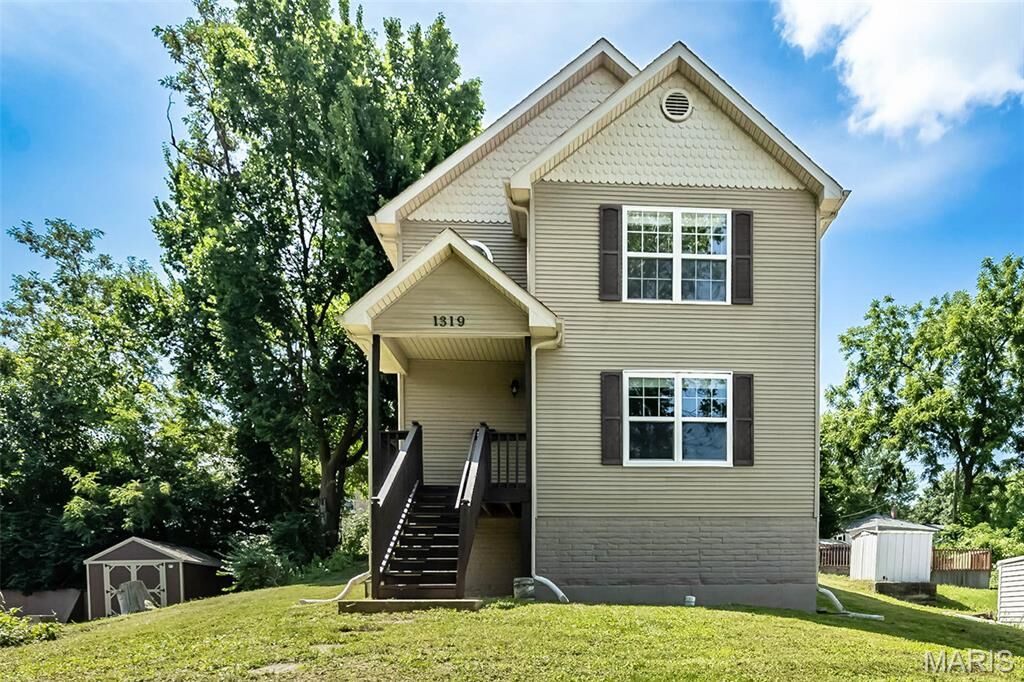 Property Photo: 1319 N 4th Street MO 63301
