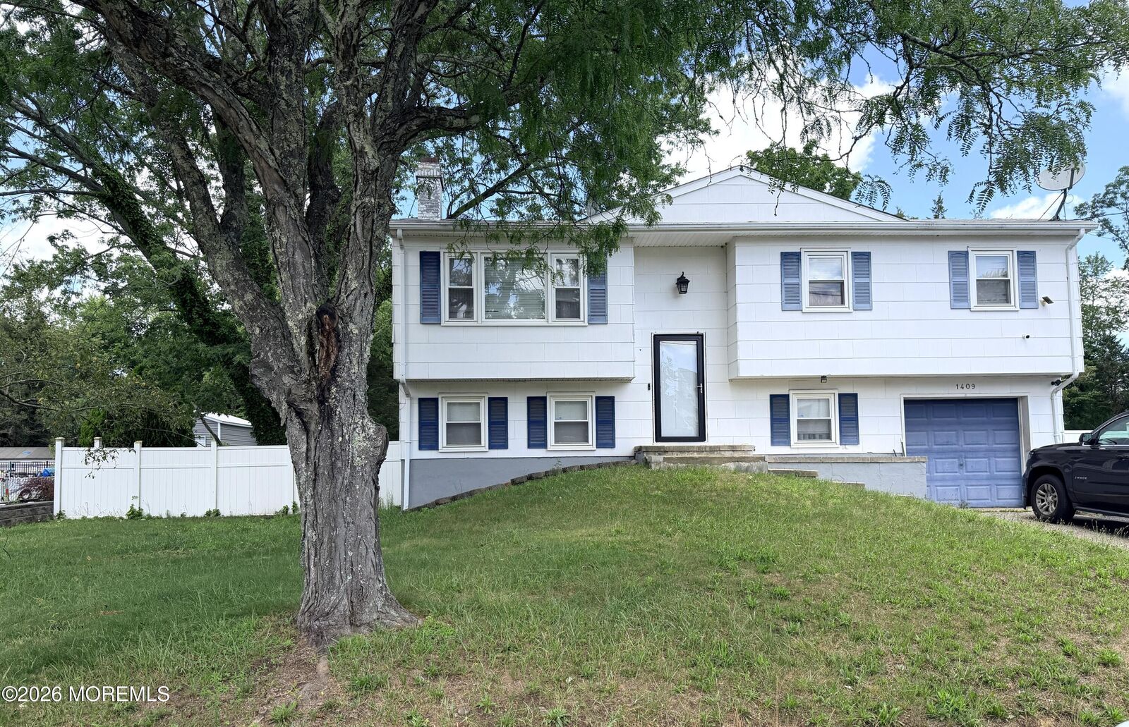 Property Photo:  1409 Brookfield Drive  NJ 08701 