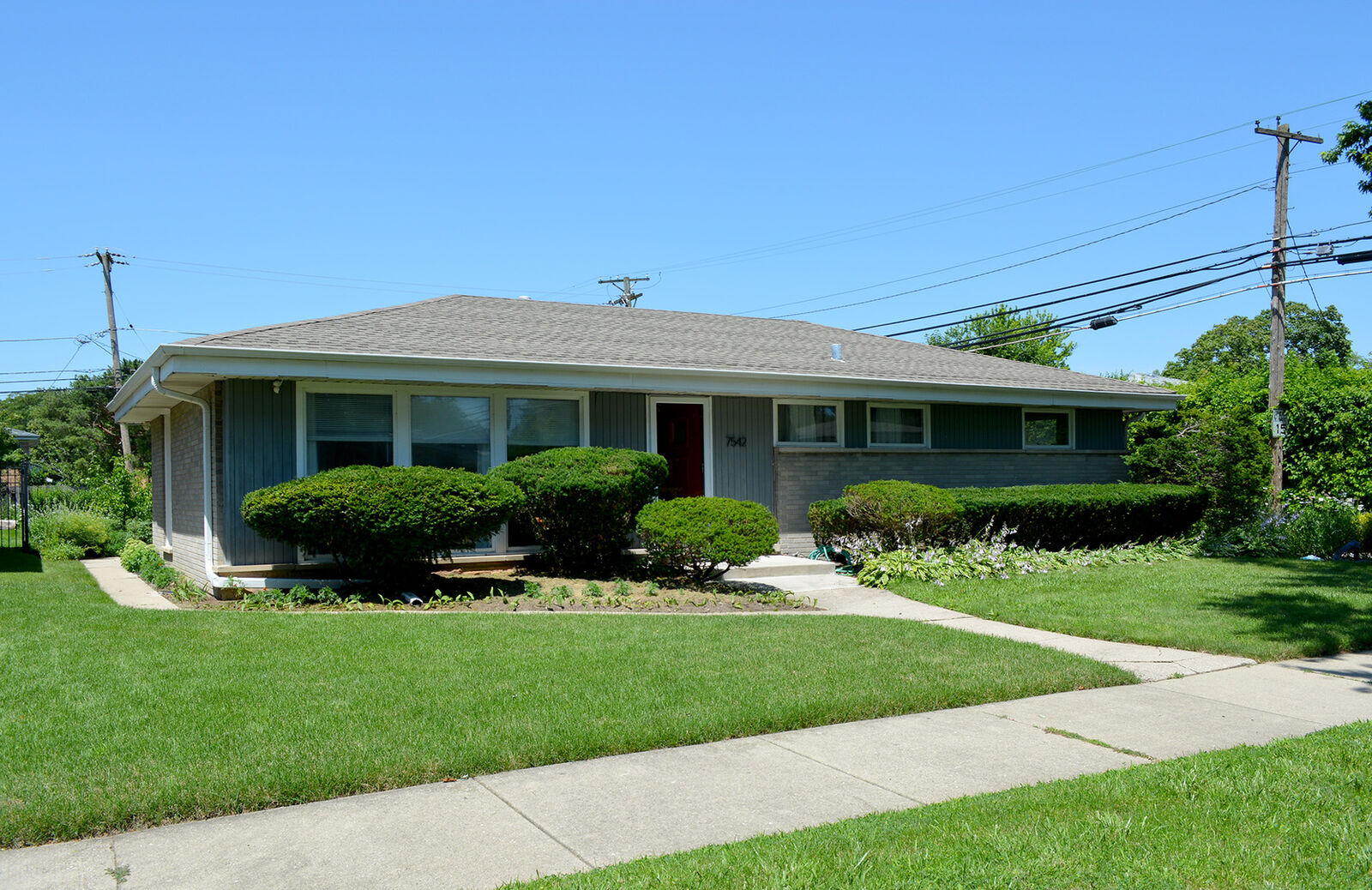 Property Photo:  7542 Lowell Avenue  IL 60076 