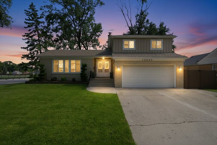 Property Photo: 10603 Drummond Place IL 60164
