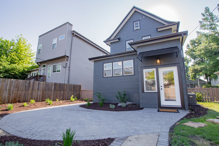 Property Photo:  807 S Taylor Avenue  IL 60304 
