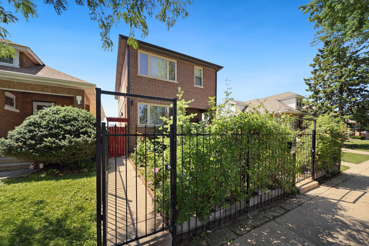 Property Photo: 2432 N Neva Avenue IL 60707