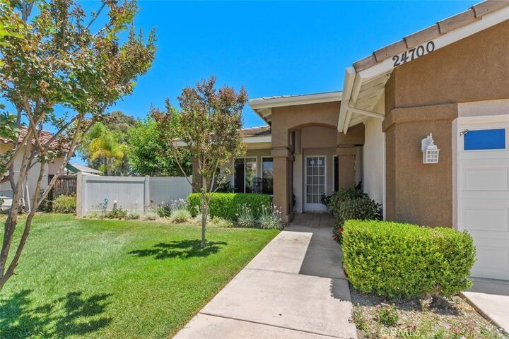 Property Photo:  24700 Corte Gambino  CA 92562 