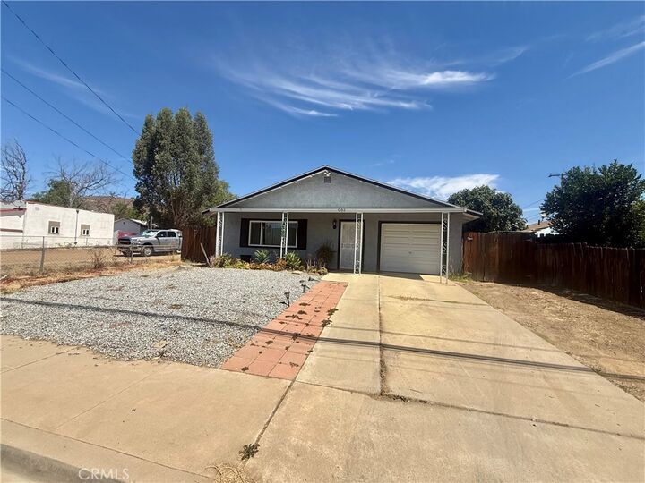 Property Photo: 961 Park CA 92530