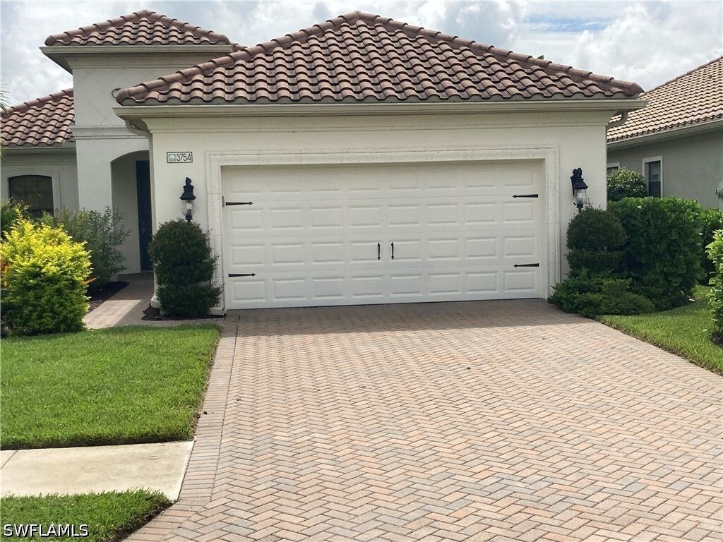 Property Photo: 3754 Canopy Circle FL 34120