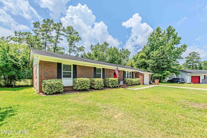 Property Photo: 32 Chapman Court NC 28540