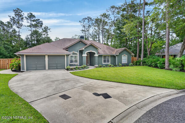 Property Photo: 1703 Hunters Ridge Road FL 32003