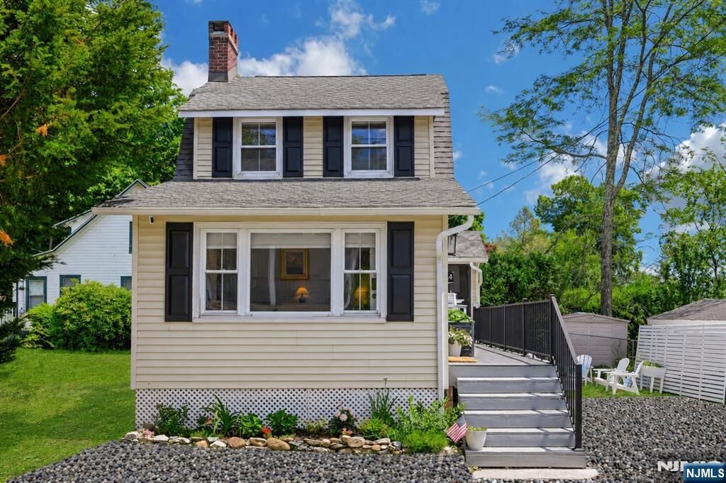 Property Photo:  4 Lakeview Avenue  NJ 07828 