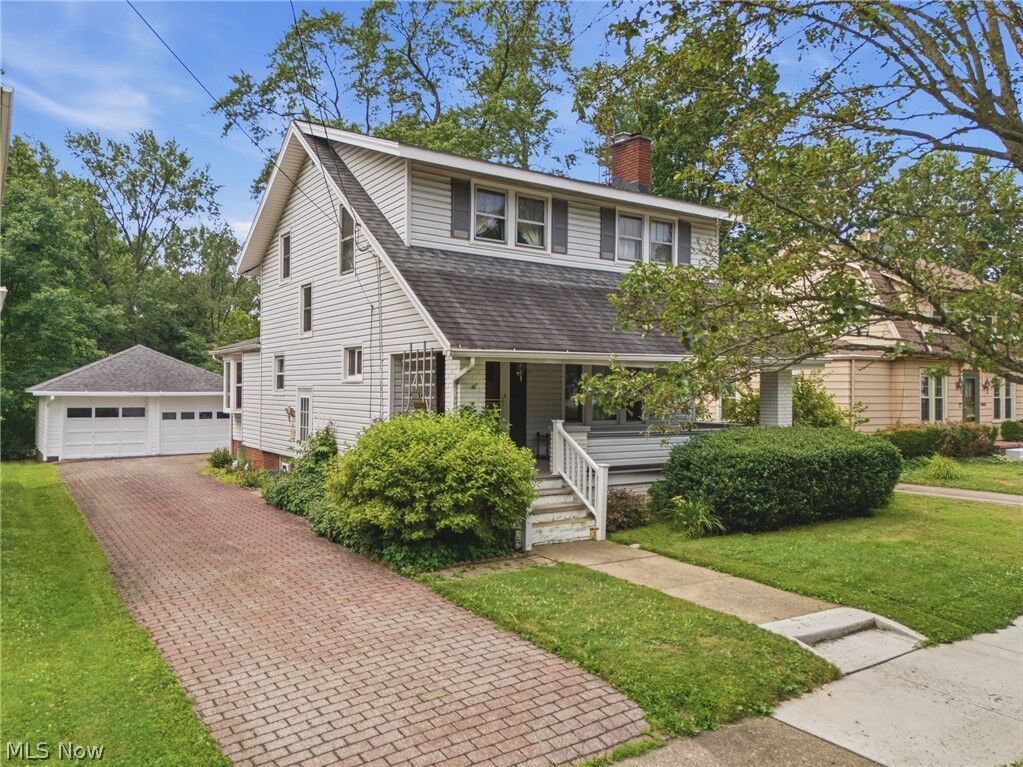 Property Photo: 165 Shadyside Court OH 44601
