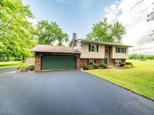 Property Photo:  3545 Cadwallader Sonk Road  OH 44410 