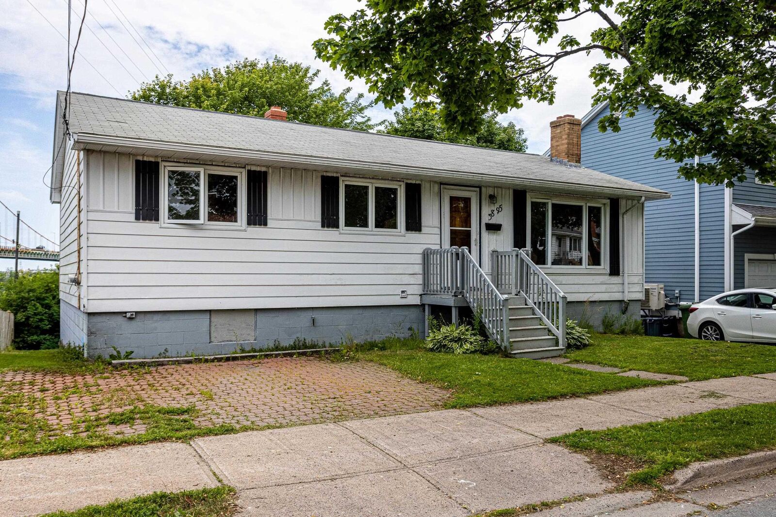 Property Photo: 3895 Kencrest Avenue NS B3K 3L4