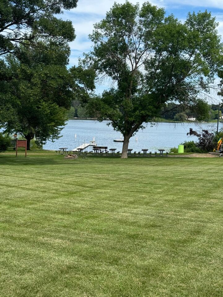 Property Photo:  404 Highland Drive  MN 55317 