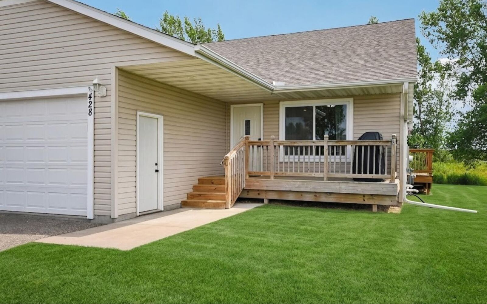 Property Photo:  428 E Cheyenne Street  WI 54023 
