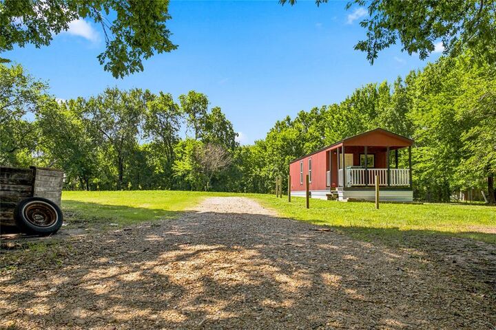 Property Photo:  740 E Marshall Avenue  TX 75432 