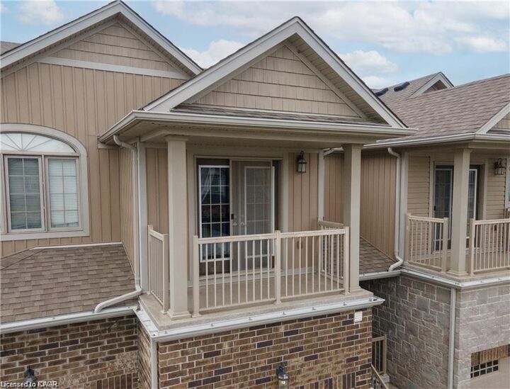 Property Photo:  76 Meadowridge Street  ON N2P 0E2 