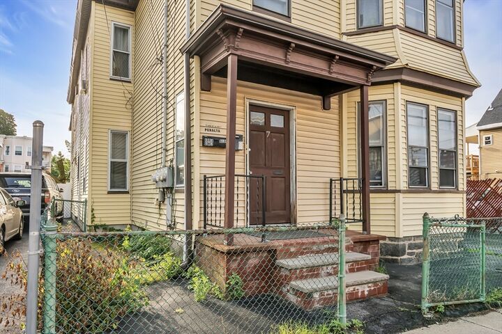 Property Photo:  7 Trenton St  MA 01841 