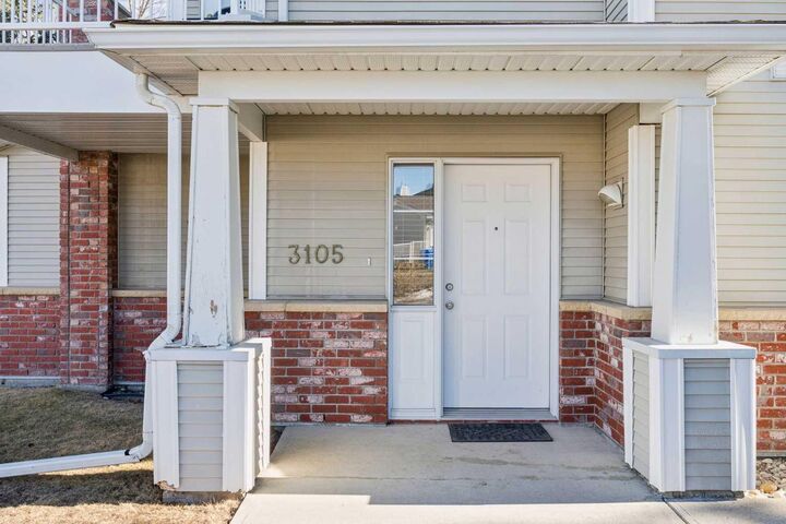 Property Photo: 7171 Coach Hill Road SW 3105 AB T3H 3R7