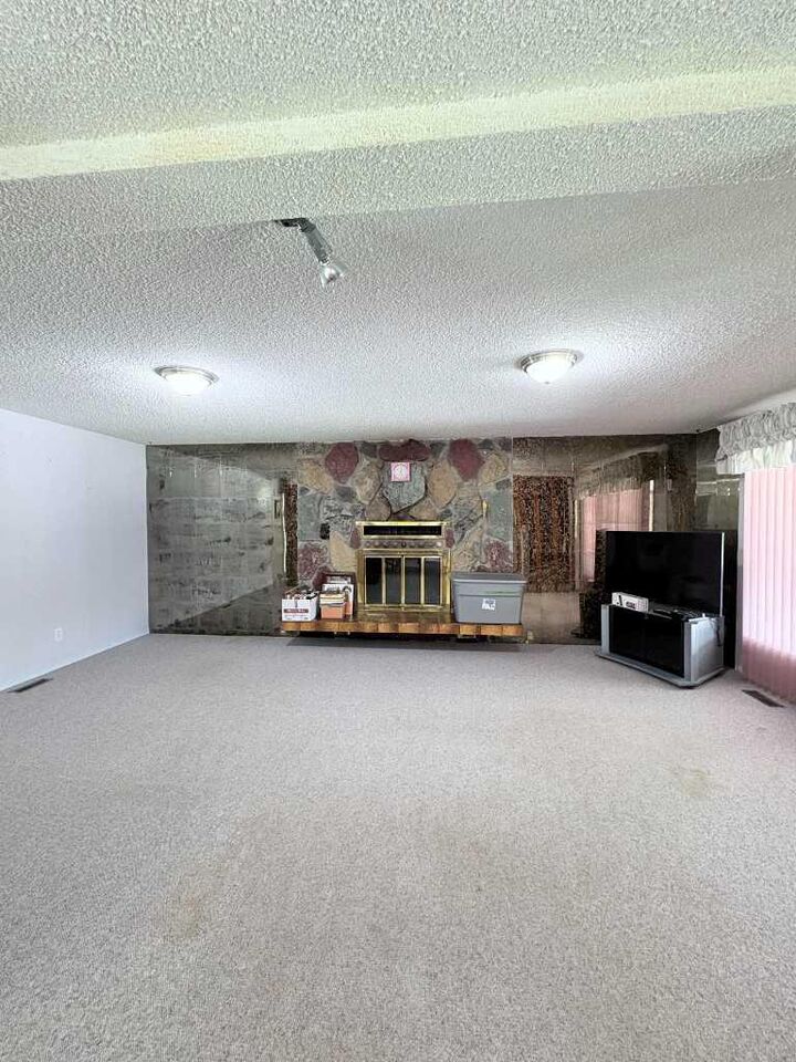 Property Photo: 737 2 Street W AB T0K 0K0