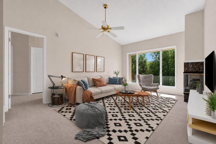 Property Photo:  58 Evergreen Bay SW  AB T2Y 3E9 