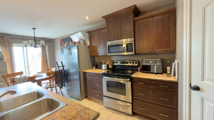 Property Photo:  2830 12 Avenue  AB T9W 0A9 