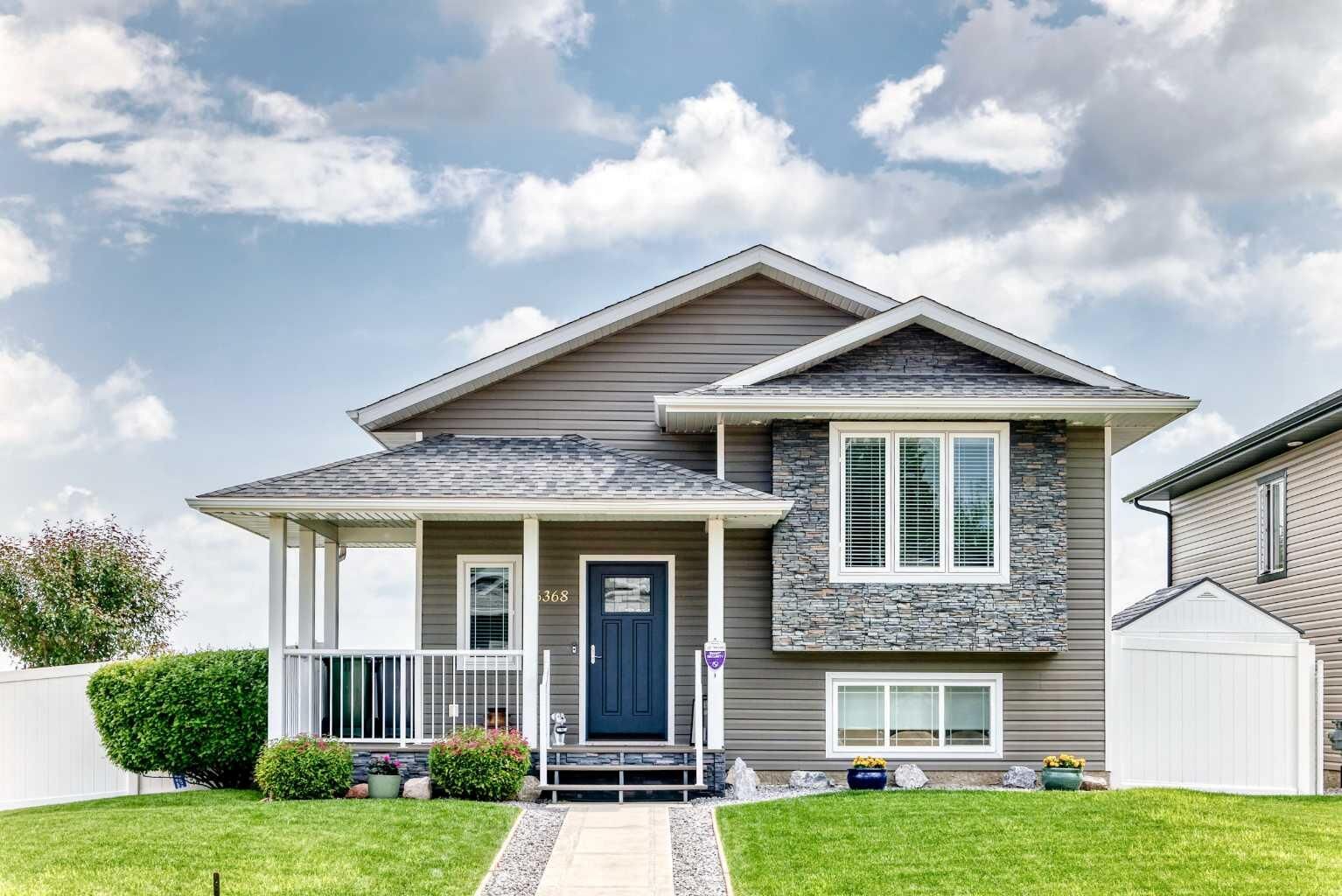 Property Photo: 6368 58 Avenue AB T4G 0A1
