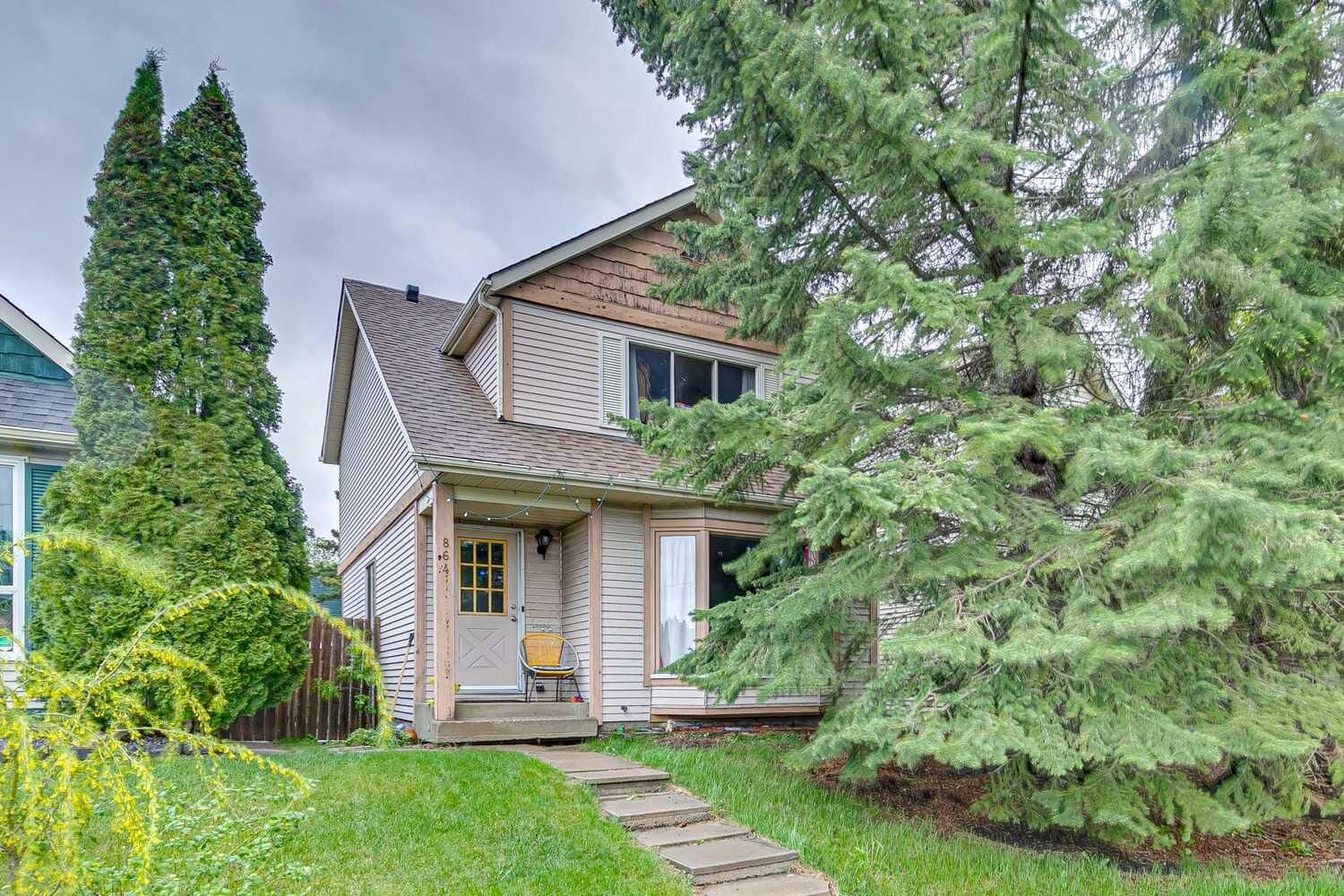 Property Photo: 864 Queensland Drive SE AB T2J 6E6