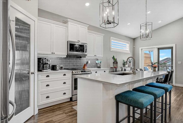 Property Photo:  10654 150 Avenue  AB T8X 0S4 