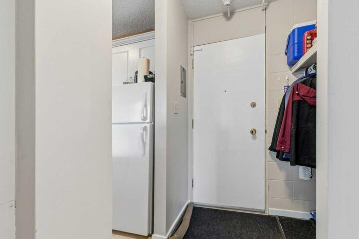 Property Photo:  4700 55 Street 304  AB T4N 2H8 
