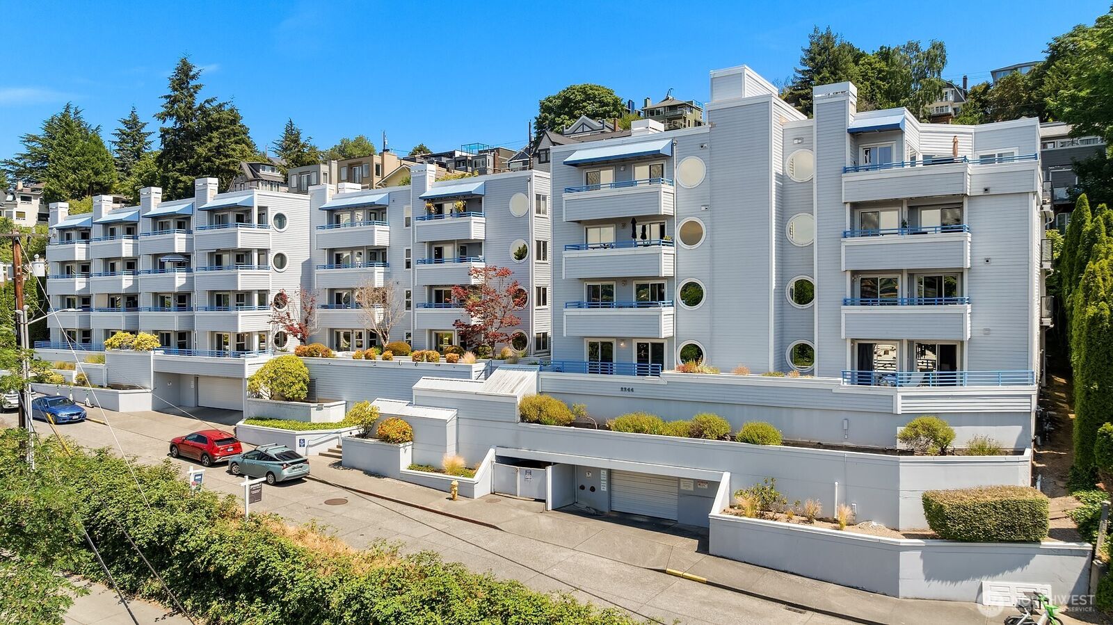 Property Photo:  2244  13th Avenue W 313  WA 98119 