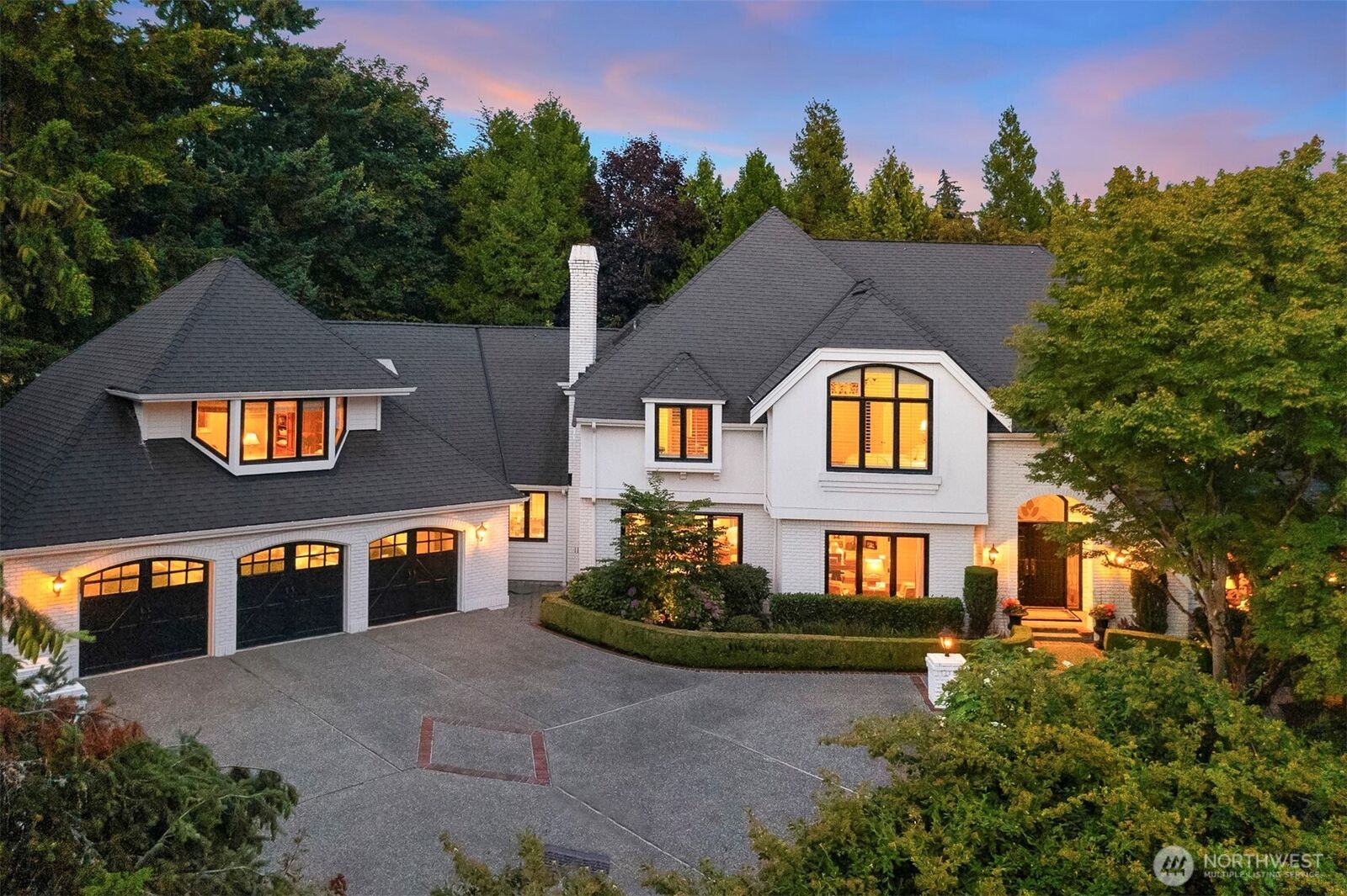 Property Photo:  4140 W Mercer  WA 98040 