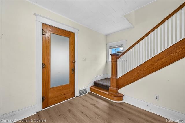 Property Photo: 902 S Washington Avenue MI 48067