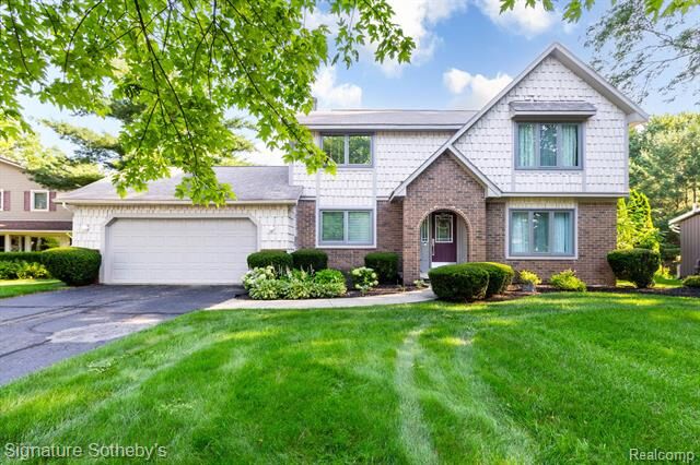 Property Photo:  4086 Cherry Garden Drive  MI 48382 