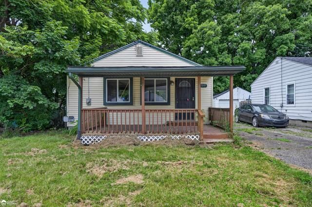 Property Photo:  3111 Colorado Avenue  MI 48506 