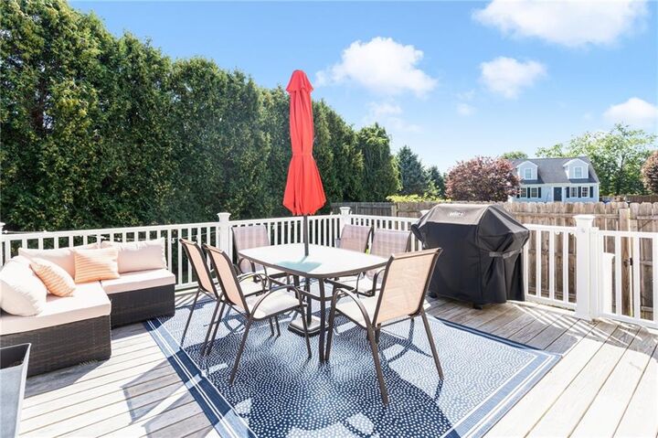 Property Photo:  17 Old Farm Way  RI 02842 