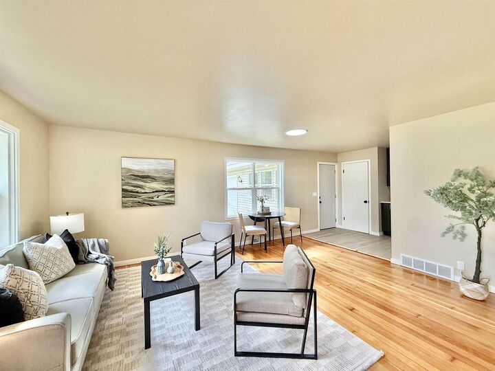 Property Photo: 405 E Madison Street WI 53523