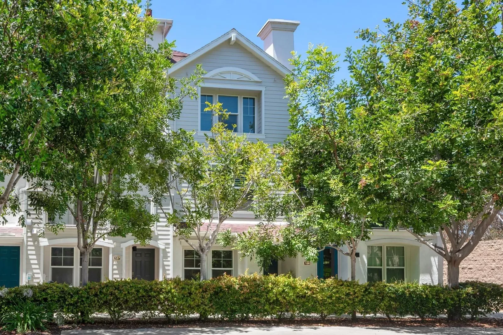 Property Photo: 750 Harbor Cliff Way 105 CA 92054