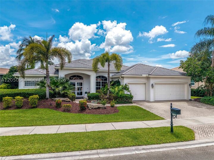 Property Photo: 3855 Oak Ridge Cir FL 33331