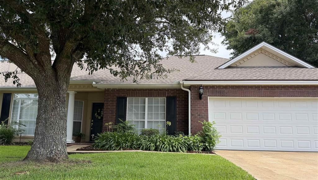 Property Photo: 2728 Henderson Bayou Place LA 70605