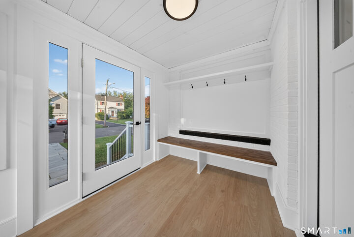 Property Photo: 11 Hendrie Court CT 06902