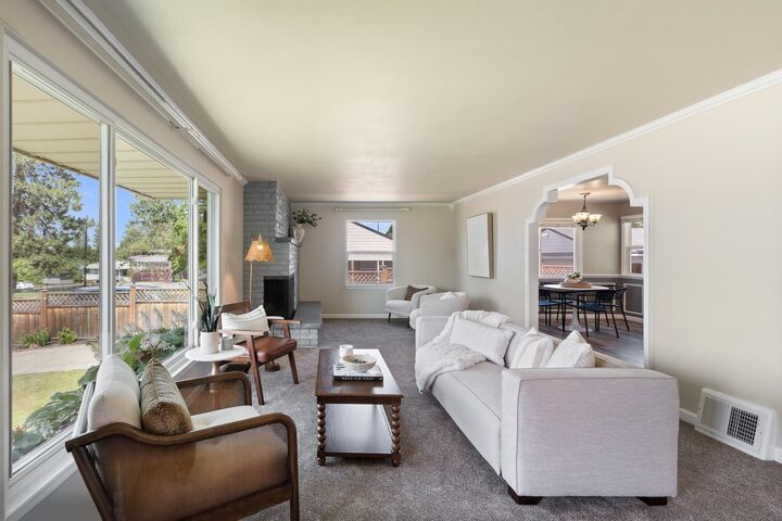 Property Photo: 5922 N Montevista Pl WA 99205