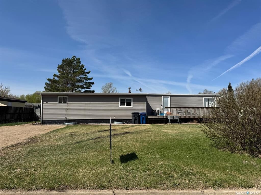 Property Photo: 308 Tesky Crescent SK S0A 4T0