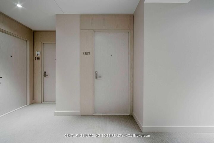Property Photo:  115 Blue Jays Way 3812  ON M5V 0N4 
