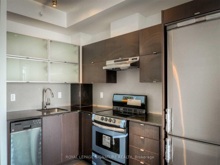 Property Photo:  170 Fort York Boulevard 2712  ON M5V 0E6 